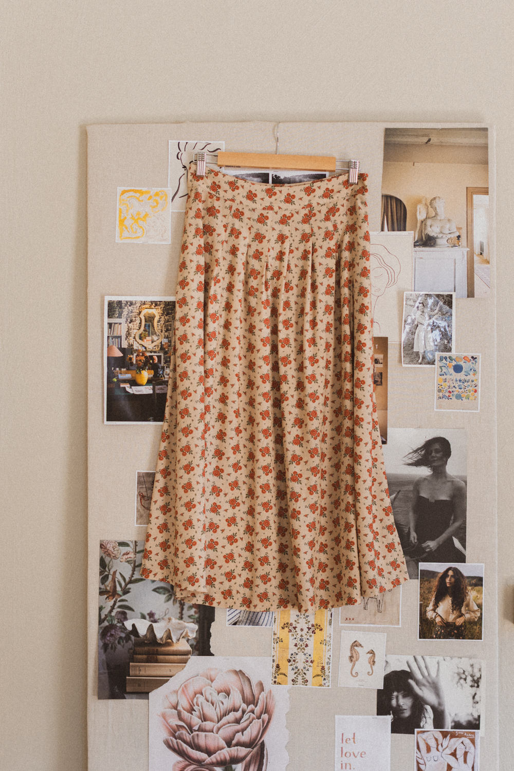 Astrid Winter Bloom Skirt Beige