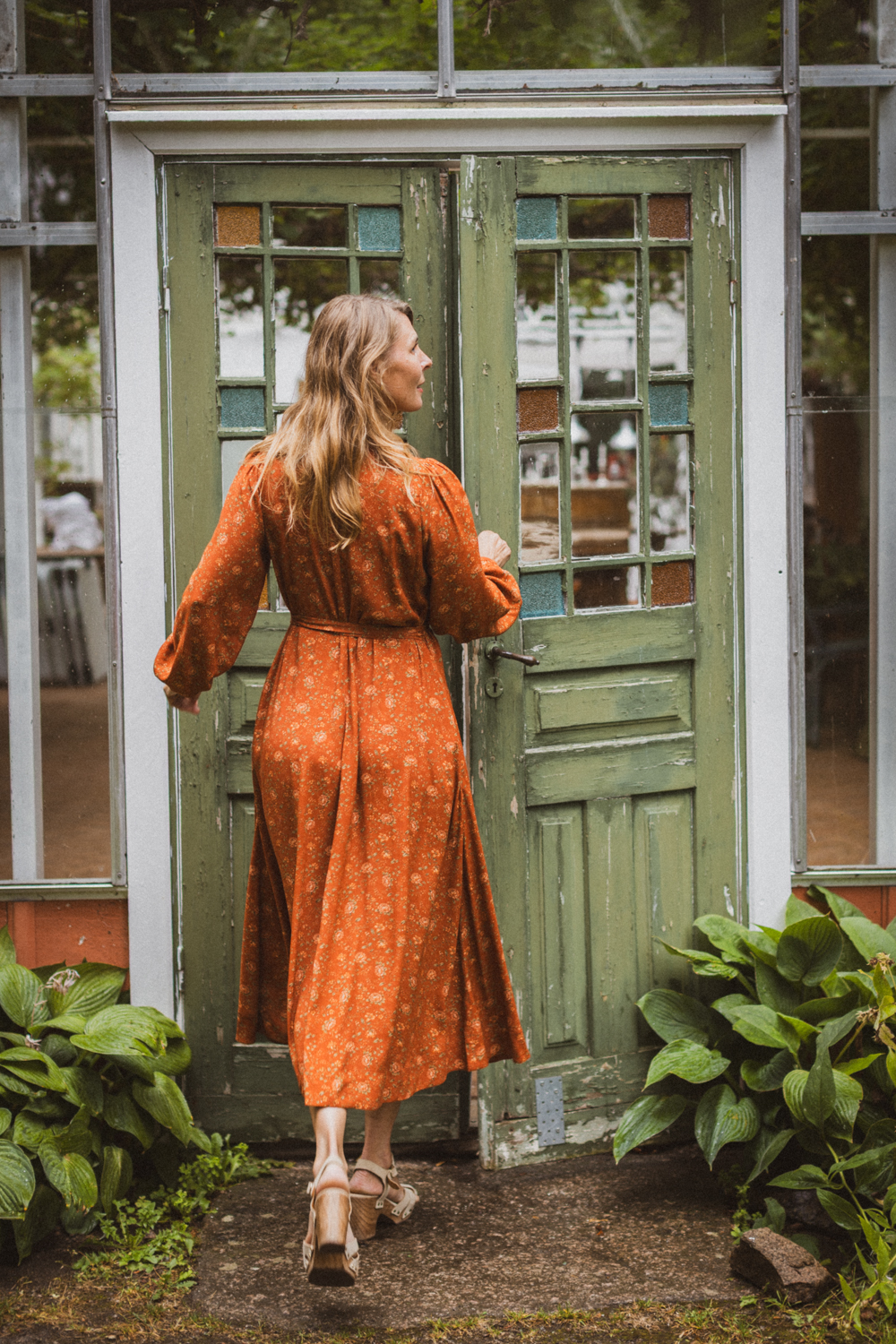 Mildred Klänning Flora - Bild 5